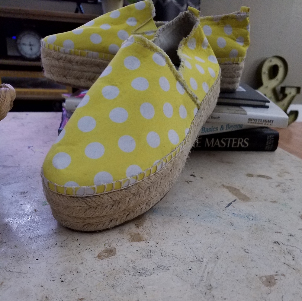 Betsey Johnson polka dot espadrilles size 11M